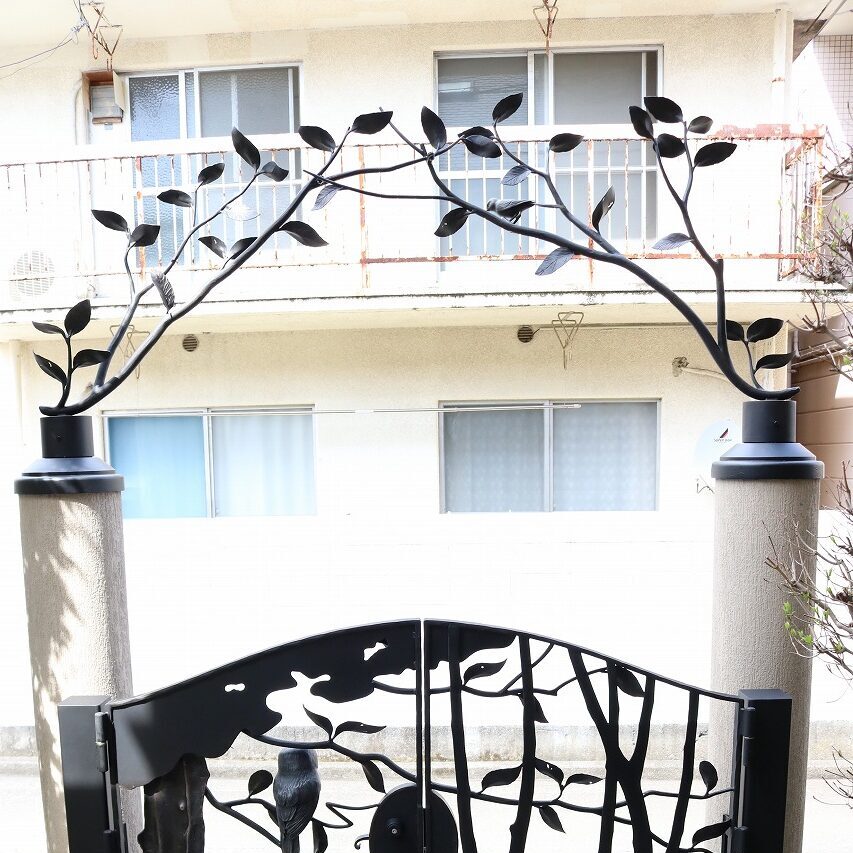 【木のアーチ】o60